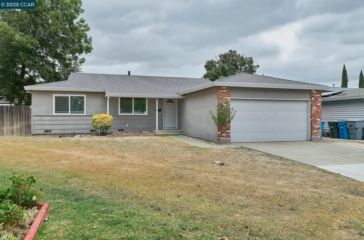 224 Coronado Ct, Vacaville, CA 95687 - Image #1
