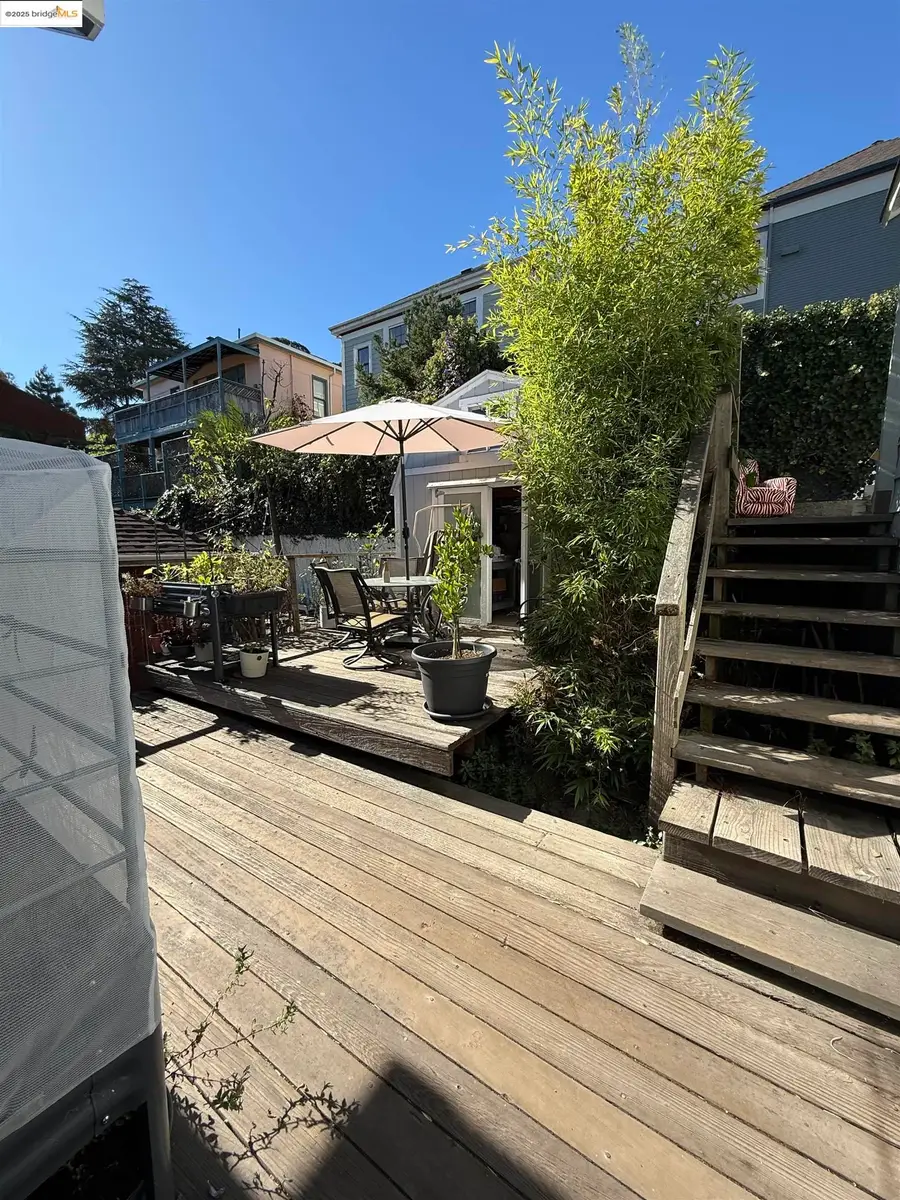 37 Nicholl Ave, Richmond, CA 94801 - Image #3