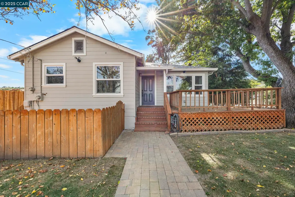 2910 Almond St, Martinez, CA 94553 - Image #1