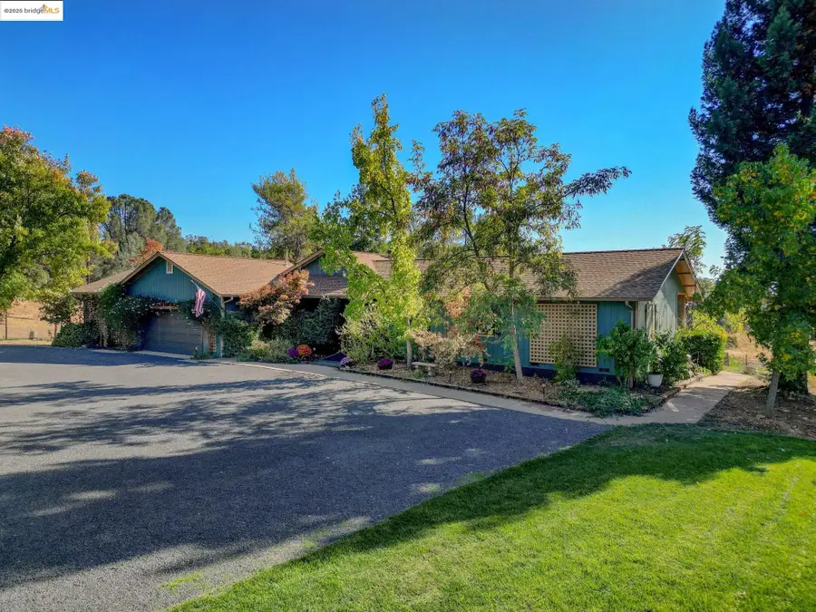 9661 Fraguero Rd, Sonora, CA 95370 - Image #3
