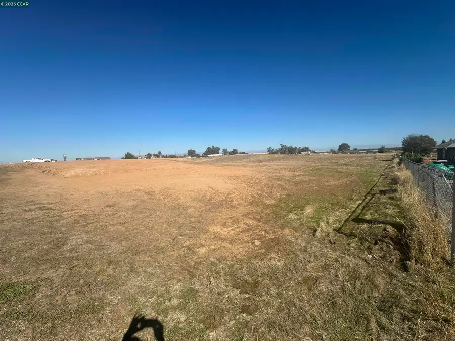 31341 Brightwood Rd, Madera, CA 93638 - Image #2