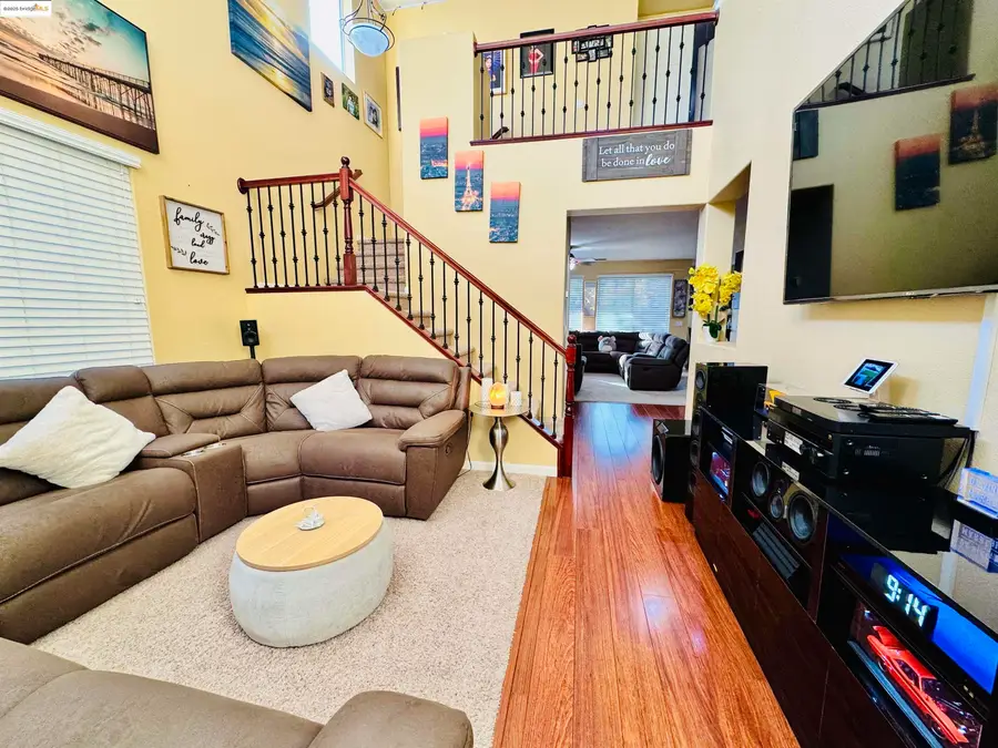 9332 Jacks Pl, Patterson, CA 95363 - Image #2