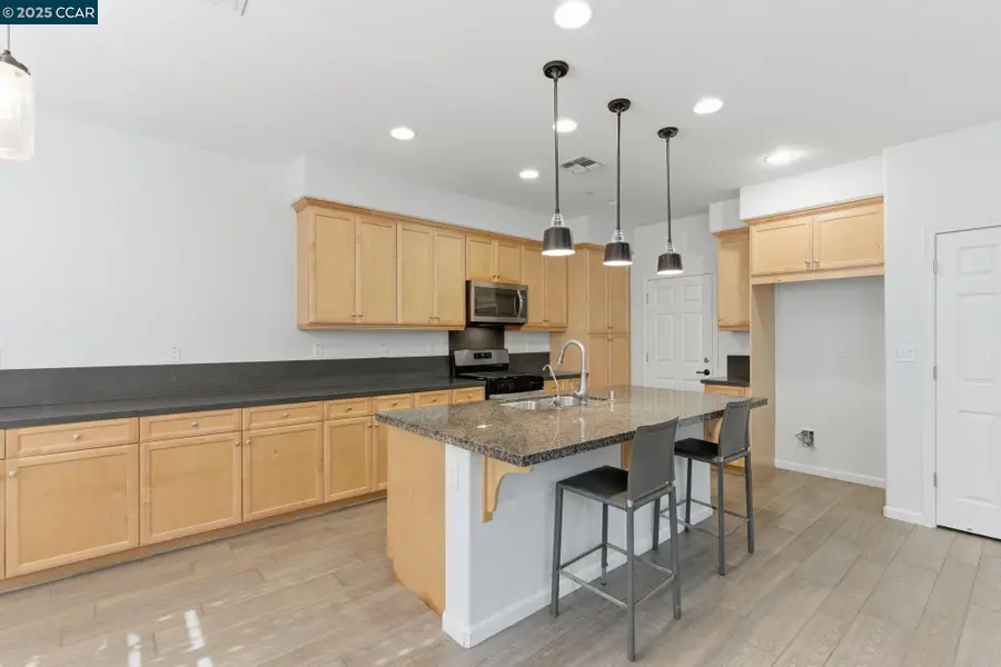 304 Pacifica Dr, Brentwood, CA 94513 - Image #3