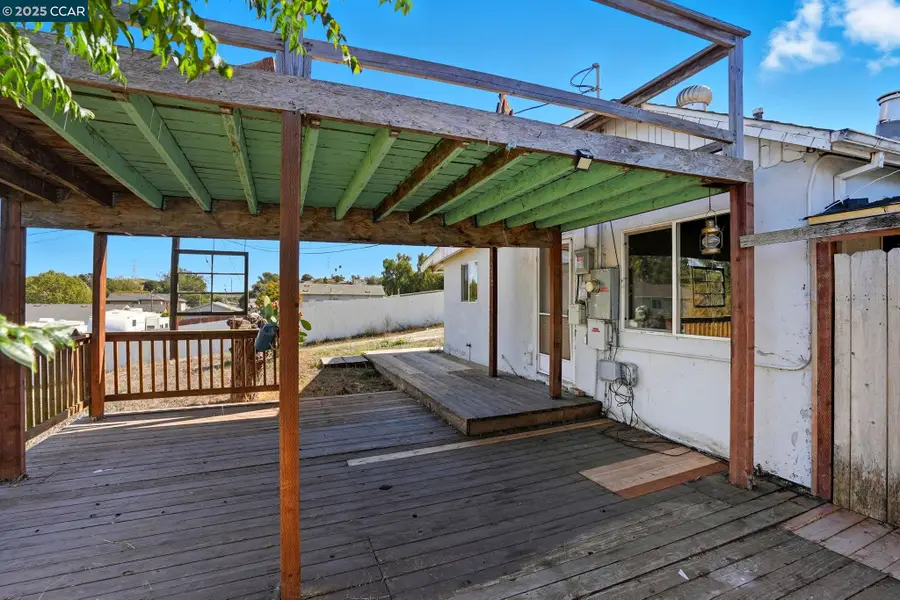 1207 1/2 Warren Ave, Vallejo, CA 94591 - Image #3
