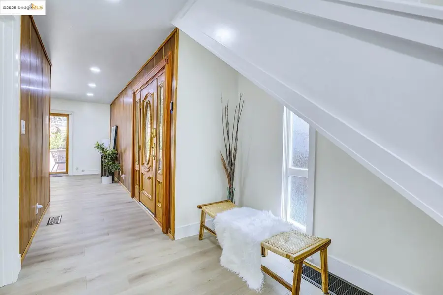 6635 Banning Dr, Oakland, CA 94611 - Image #3