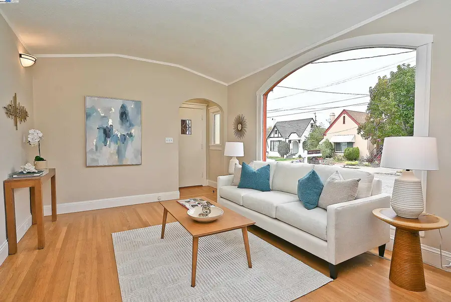 3044 58th Ave, Oakland, CA 94605 - Image #2