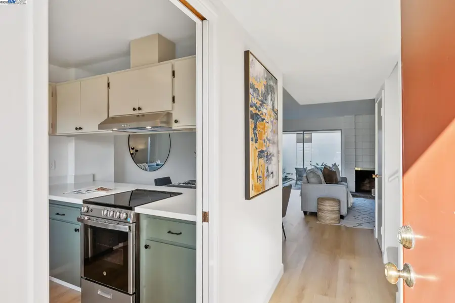 3032 Linda Vista, Alameda, CA 94502 - Image #3