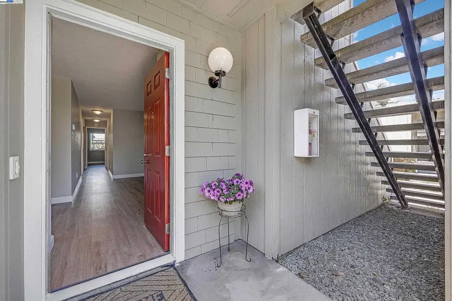 394 Caliente Dr, San Leandro, CA 94578 - Image #3