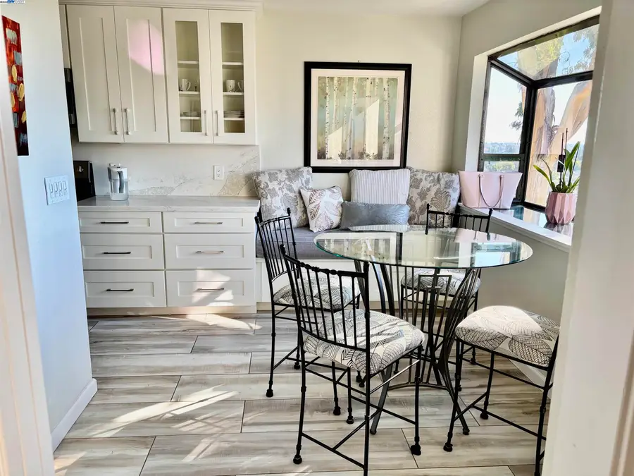 21109 Gary Dr #206, Hayward, CA 94546 - Image #2