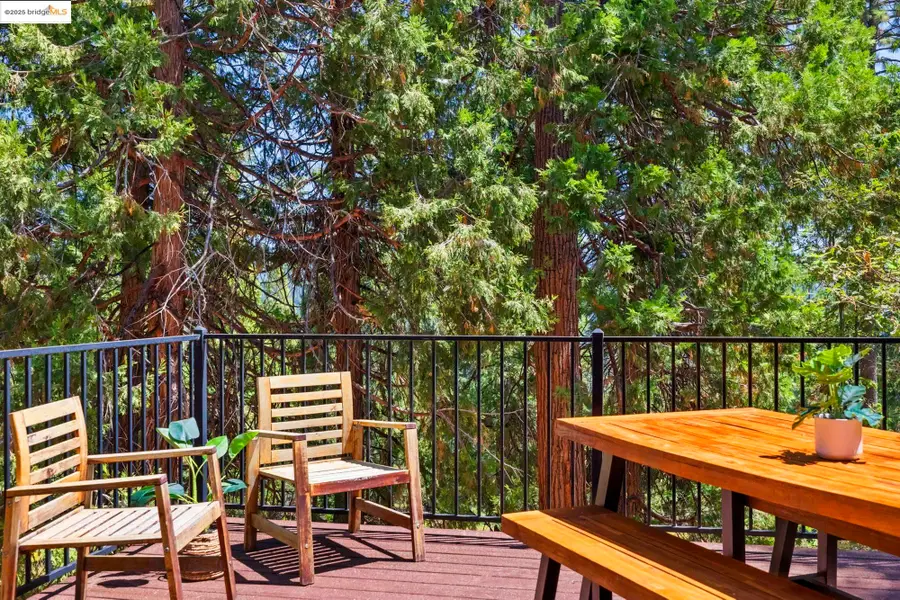 24725 Prospector Dr, Mi Wuk Village, CA 95346 - Image #2