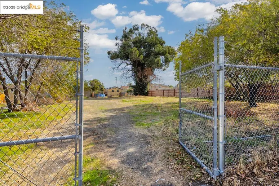 64 S Bella Monte Ave, Bay Point, CA 94565 - Image #2