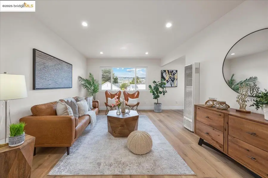 3829 Brookdale Ave, Oakland, CA 94619 - Image #2