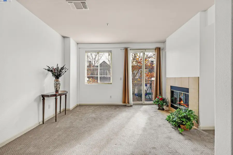 710 City Walk Pl #4, Hayward, CA 94541 - Image #3