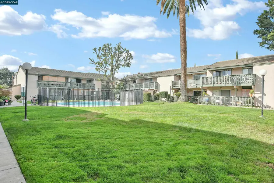 4888 Clayton Rd #6, Concord, CA 94521 - Image #2