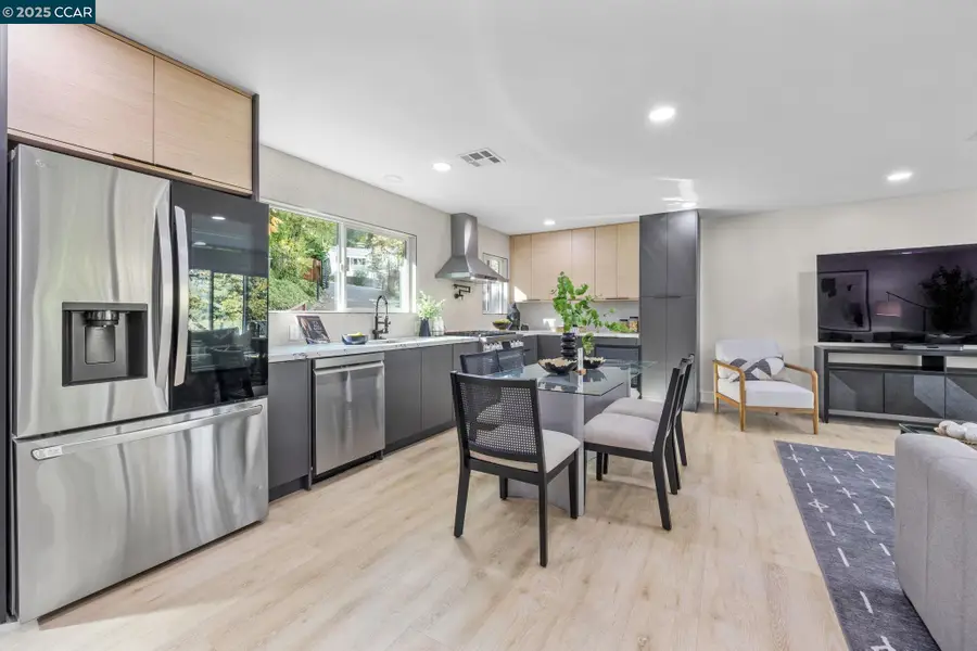 7 Los Amigos, Orinda, CA 94563 - Image #2