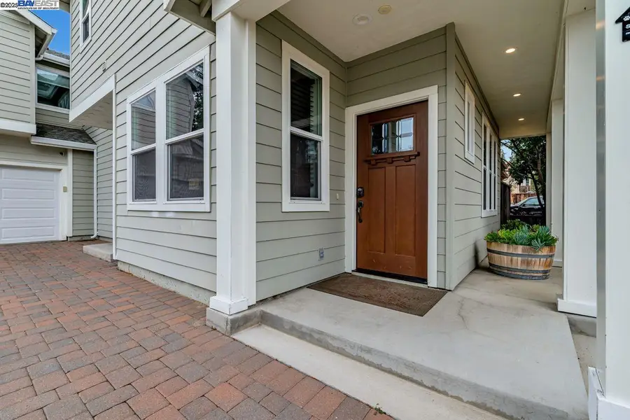 1115 Vine Ave, Martinez, CA 94553 - Image #3