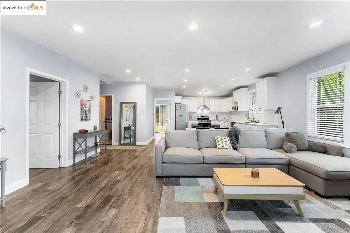 2016 104th Ave, Oakland, CA 94603 - Image #1