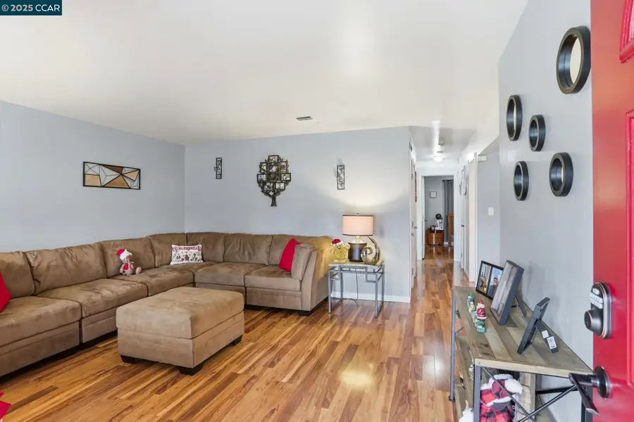 213 Markham Avenue, Vacaville, CA 95688 - Image #3