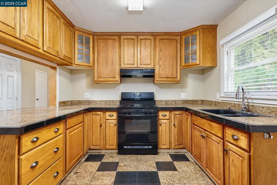 135 N 5th St, Rio Vista, CA 94571 - Image #3