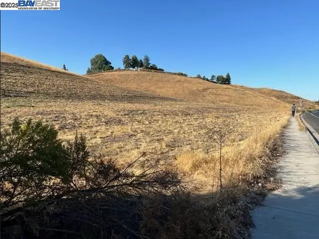 2901 Las Positas Rd, Livermore, CA 94551 - Image #1