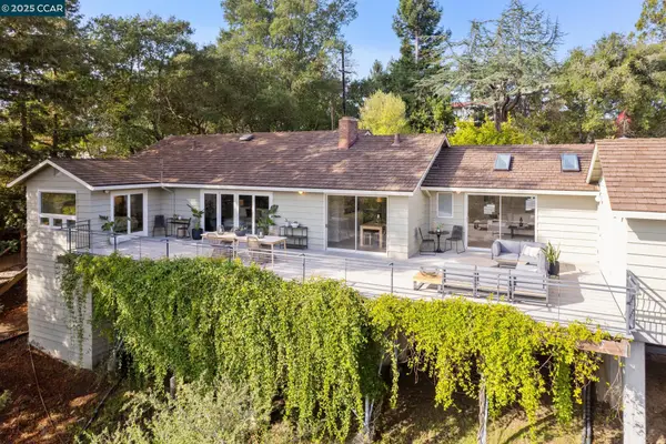 11 Los Dedos Rd, Orinda, CA 94563