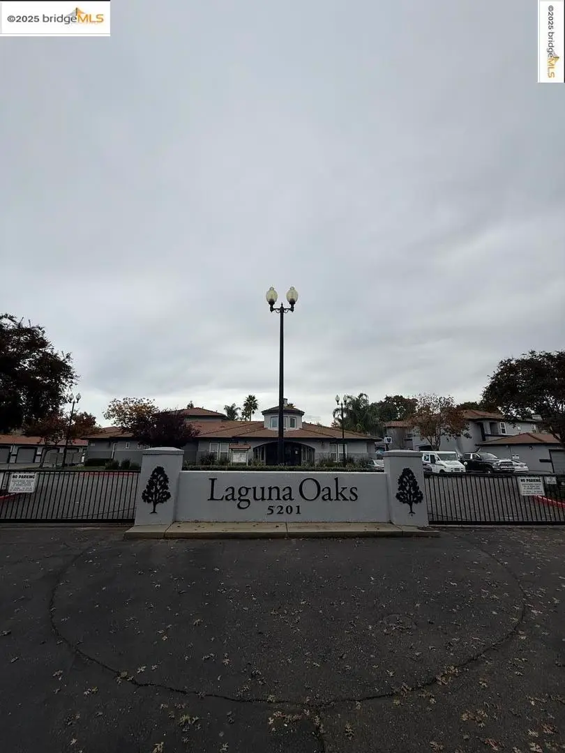5201 Laguna Oaks Dr #UNIT 70, Elk Grove, CA 95758 - Image #1