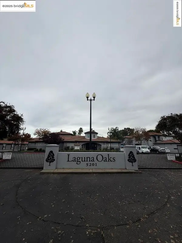 5201 Laguna Oaks Dr #UNIT 70, Elk Grove, CA 95758