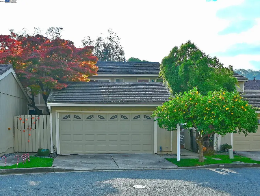 405 Thistle Cir, Martinez, CA 94553 - Image #3