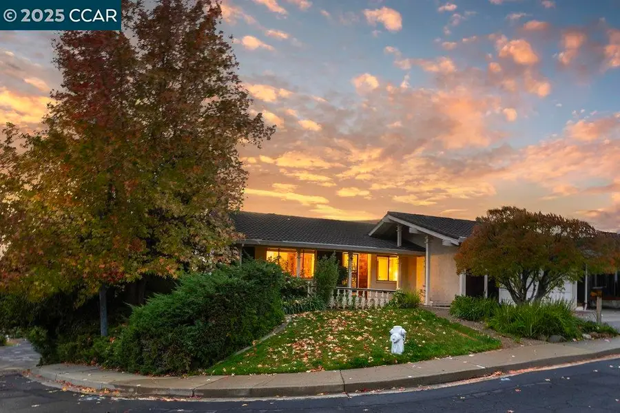 740 Sunflower Ct, Concord, CA 94518 - Image #3