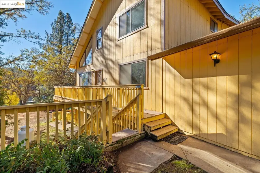 20266 Pine Mountain Dr, Groveland, CA 95321 - Image #2