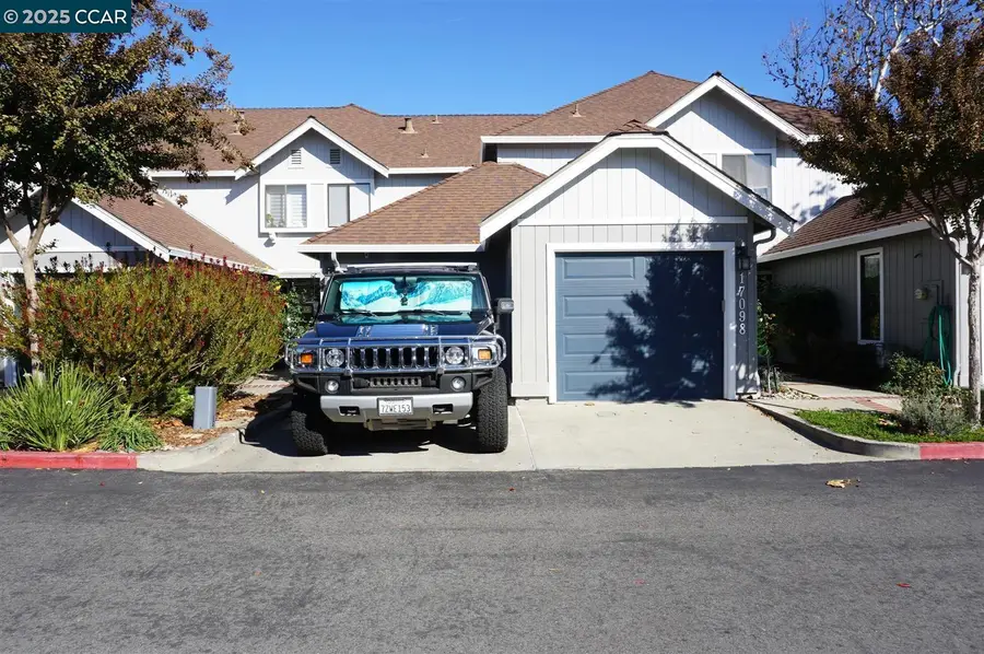 17106 Creekside Cir, Morgan Hill, CA 95037 - Image #2