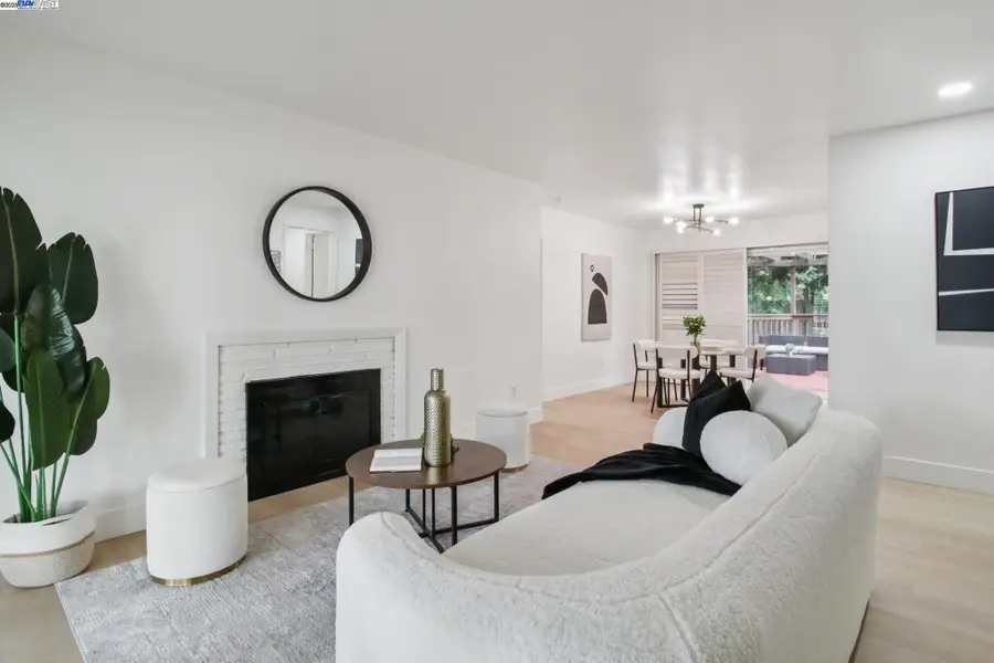 16045 Via Cordoba, San Lorenzo, CA 94580 - Image #3