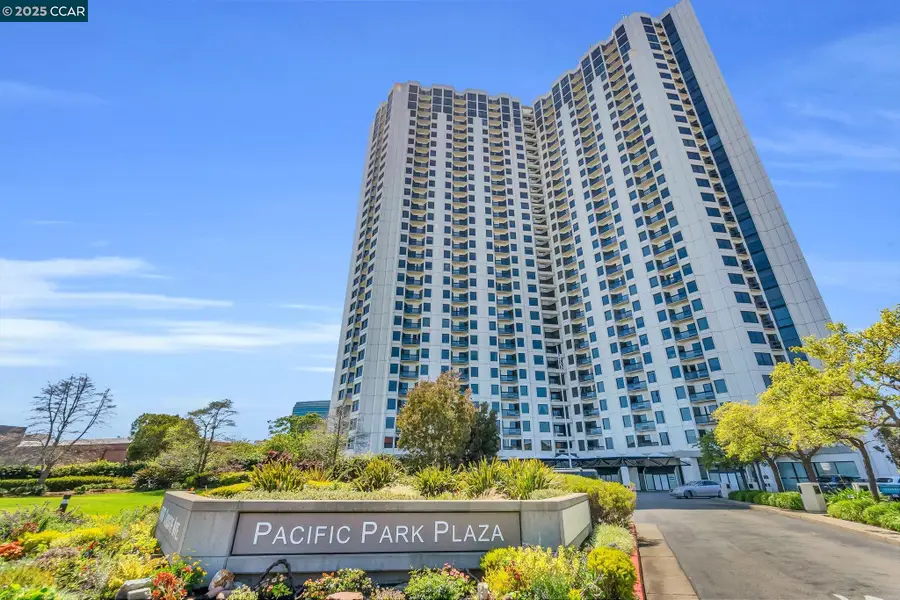 6363 Christie Ave #1425, Emeryville, CA 94608 - Image #2