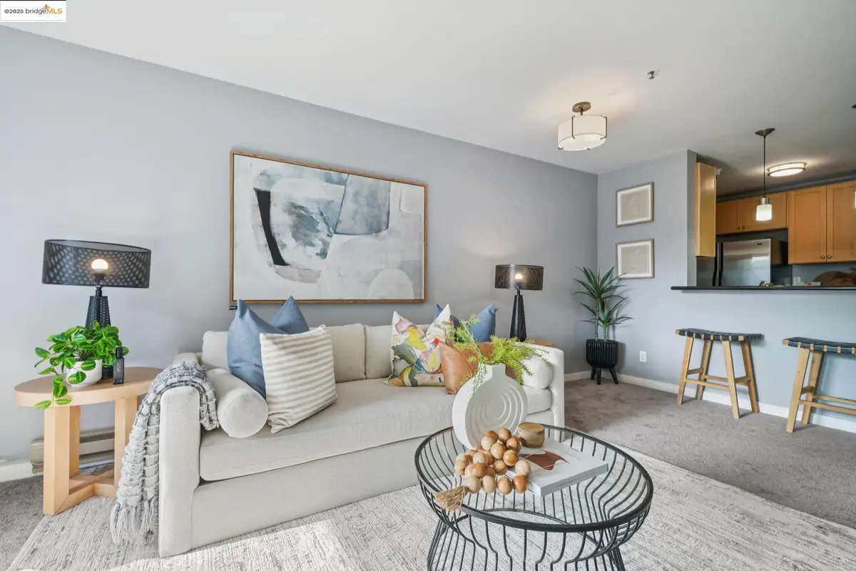 6400 Christie Avenue #5203, Emeryville, CA 94603 - Image #1