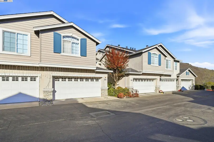 10856 Glengarry Lane, Dublin, CA 94568 - Image #2