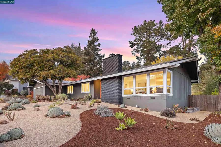 34 Ashbrook Pl, Moraga, CA 94556 - Image #2