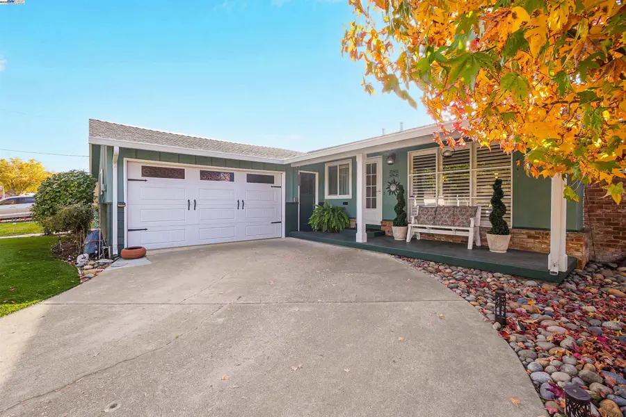 2472 Bradford Ave, Hayward, CA 94545 - Image #2