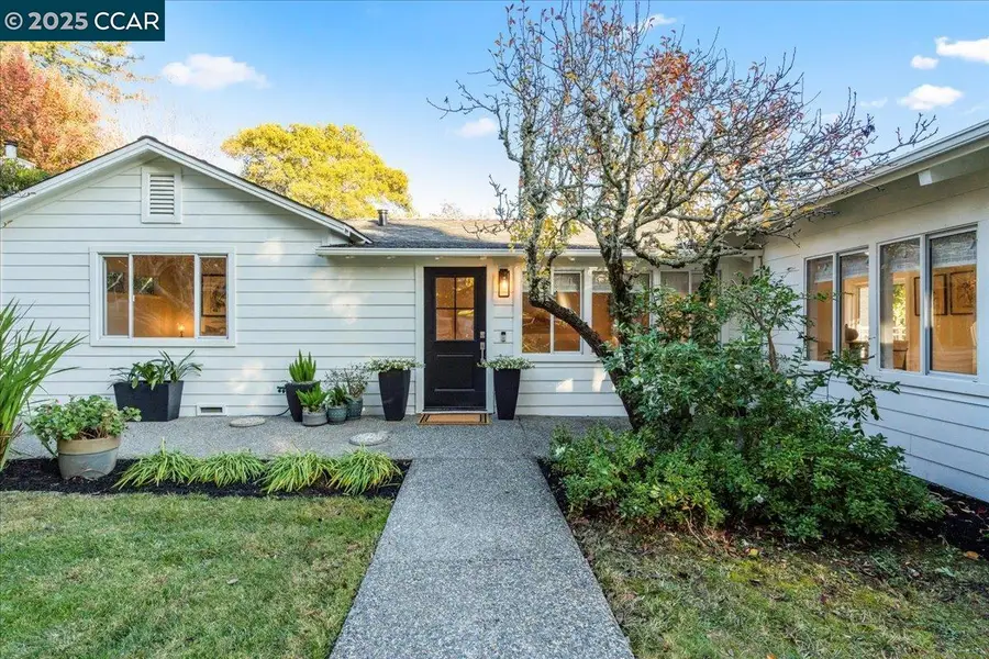 19 Valley View Dr, Orinda, CA 94563 - Image #2