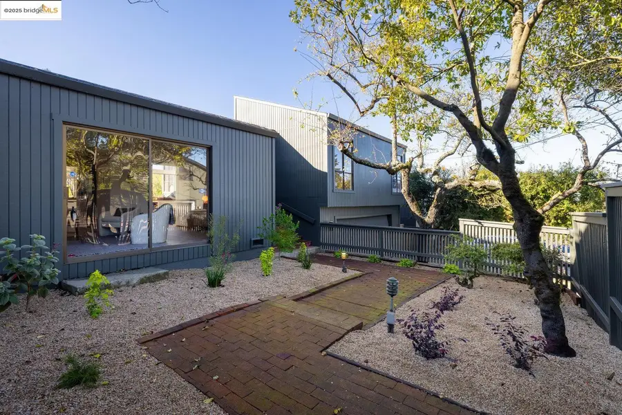 568 Vistamont Ave, Berkeley, CA 94708 - Image #2