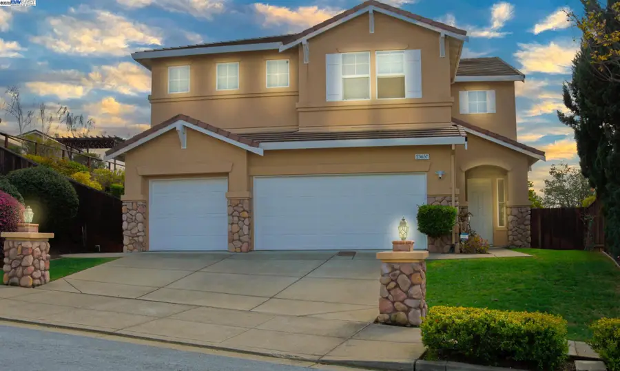 25657 Crestfield Dr, Castro Valley, CA 94552 - Image #2