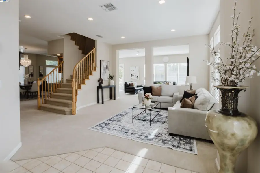 25657 Crestfield Dr, Castro Valley, CA 94552 - Image #3