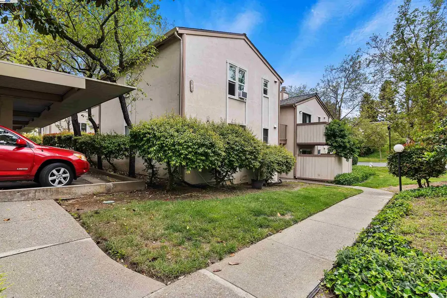 385 Camelback Rd #2, Pleasant Hill, CA 94523 - Image #2