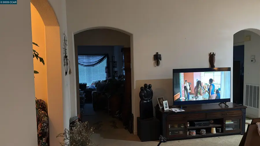 307 Crystal Downs Dr, Rio Vista, CA 94571 - Image #3