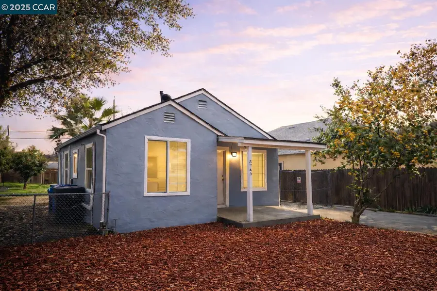 3743 23rd Ave, Sacramento, CA 95820 - #2