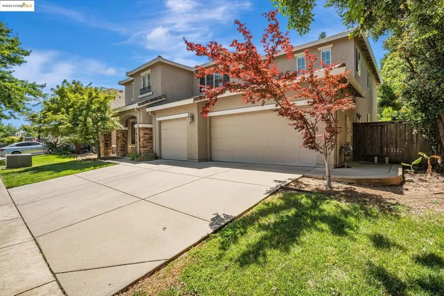 1319 Teal Hollow Dr, Yuba City, CA 95993 - Image #2