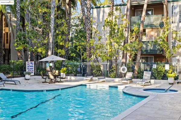 155 Sharene Ln #111, Walnut Creek, CA 94596