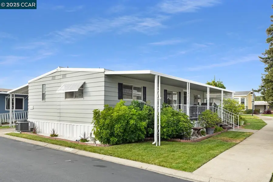 2197 Dalis Drive #124, Concord, CA 94520 - Image #2