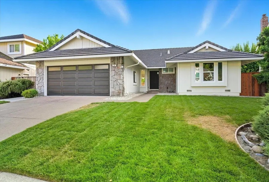 11 Paddock Ct, Pleasant Hill, CA 94523 - Image #2