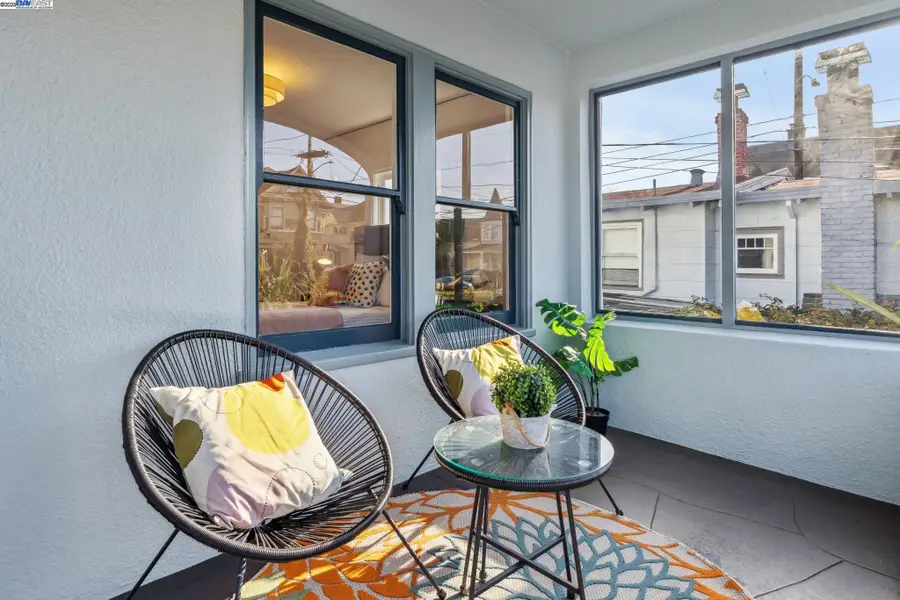 1354 Regent St, Alameda, CA 94501 - Image #2