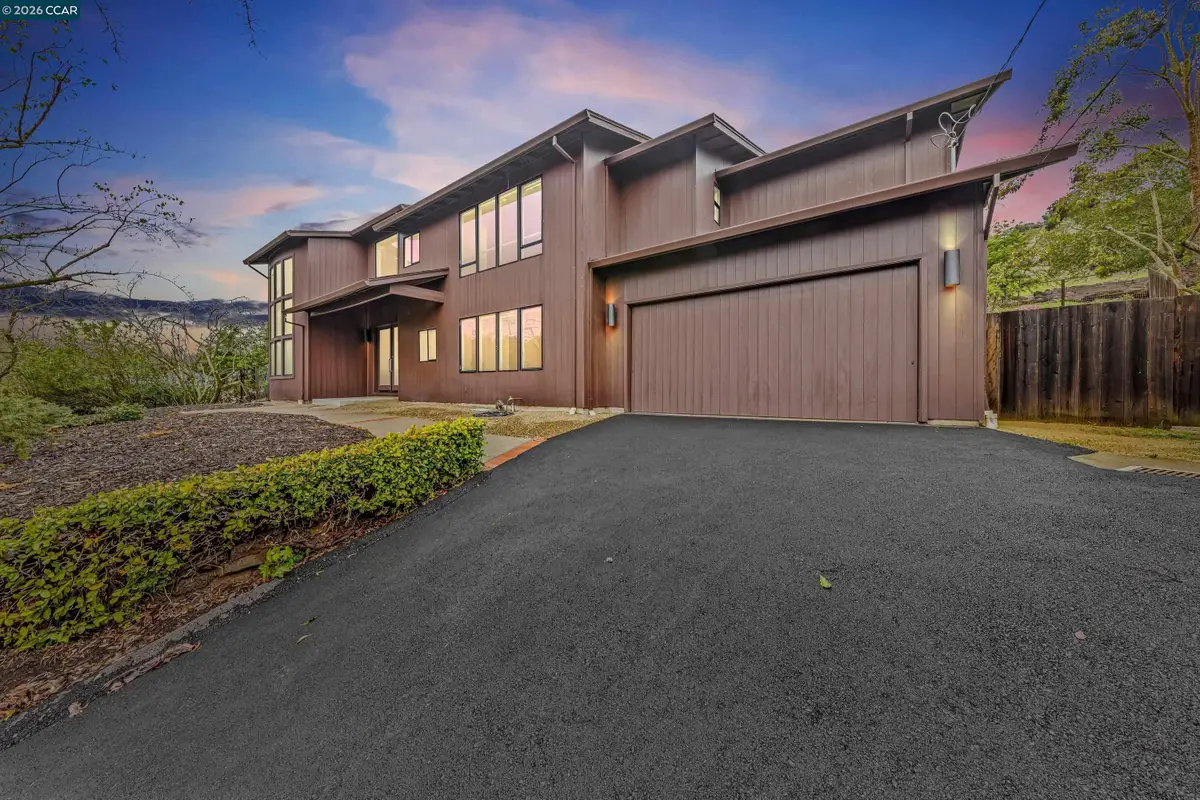 127 Devin Dr, Moraga, CA 94556 - Image #1